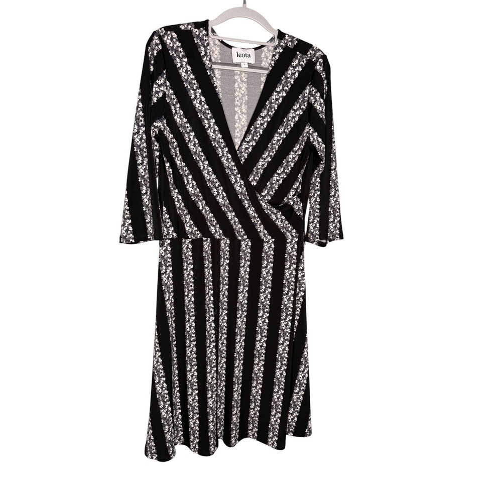 Leota Black White Floral Stripe Faux Wrap Dress V-Neck 3/4 Sleeve Jersey Knit L